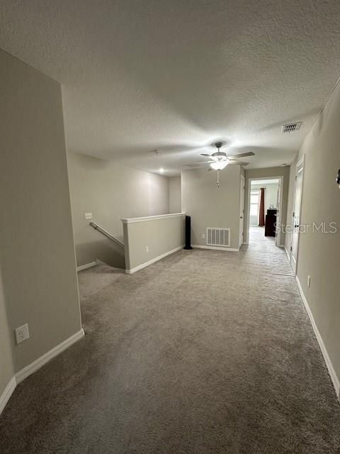 Activo con contrato: $275,000 (3 camas, 2 baños, 1666 Pies cuadrados)