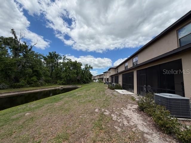 Activo con contrato: $275,000 (3 camas, 2 baños, 1666 Pies cuadrados)