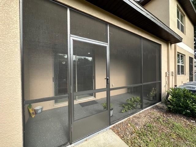 Activo con contrato: $275,000 (3 camas, 2 baños, 1666 Pies cuadrados)