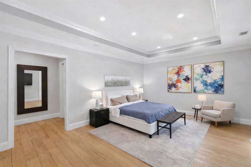 Activo con contrato: $3,950,000 (5 camas, 5 baños, 4871 Pies cuadrados)