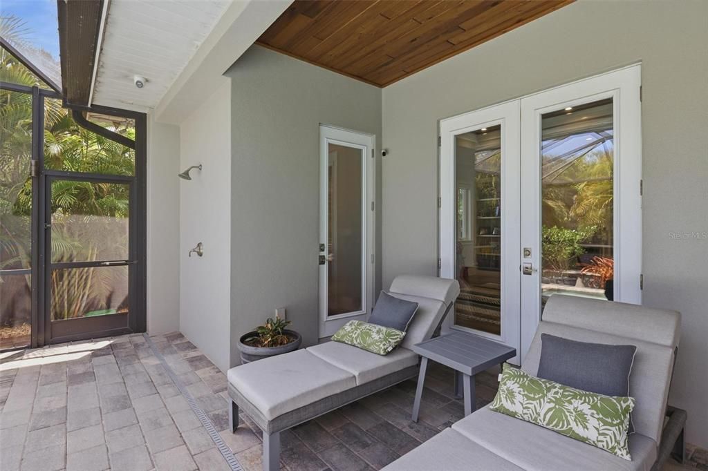 Activo con contrato: $3,950,000 (5 camas, 5 baños, 4871 Pies cuadrados)
