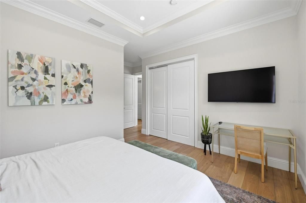 Activo con contrato: $3,950,000 (5 camas, 5 baños, 4871 Pies cuadrados)