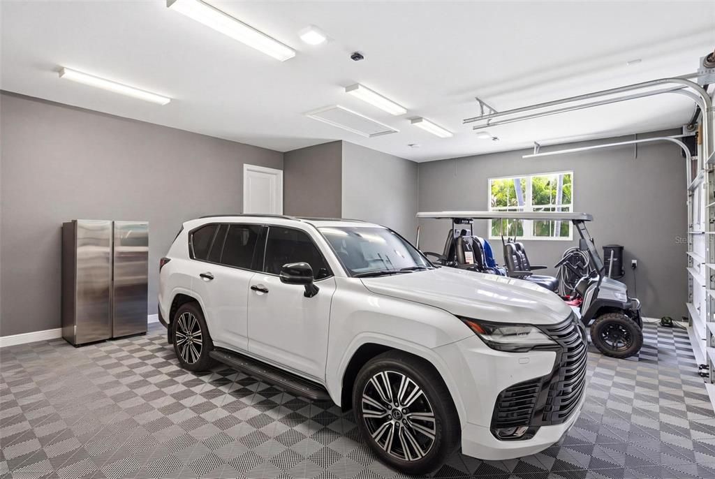 Activo con contrato: $3,950,000 (5 camas, 5 baños, 4871 Pies cuadrados)