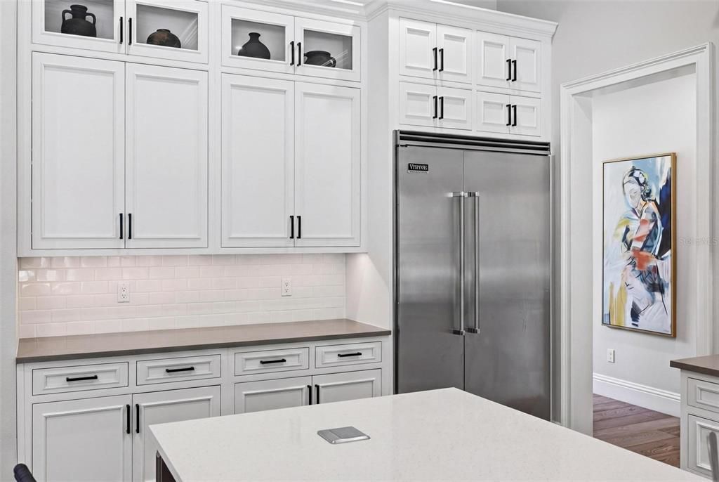 Activo con contrato: $3,950,000 (5 camas, 5 baños, 4871 Pies cuadrados)
