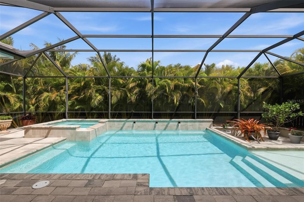Activo con contrato: $3,950,000 (5 camas, 5 baños, 4871 Pies cuadrados)