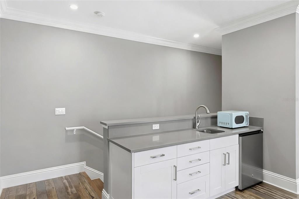 Activo con contrato: $3,950,000 (5 camas, 5 baños, 4871 Pies cuadrados)