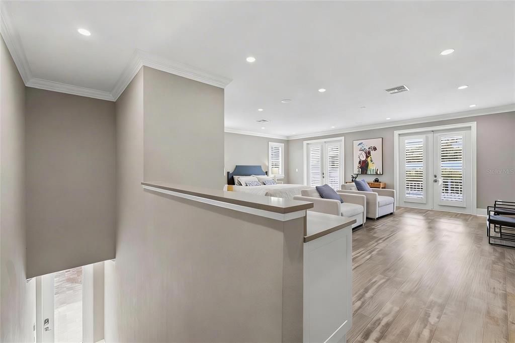 Activo con contrato: $3,950,000 (5 camas, 5 baños, 4871 Pies cuadrados)