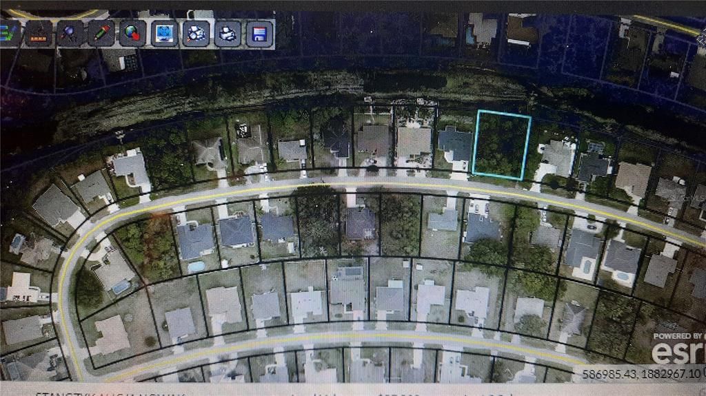 На продажу: $86,000 (0.29 acres)