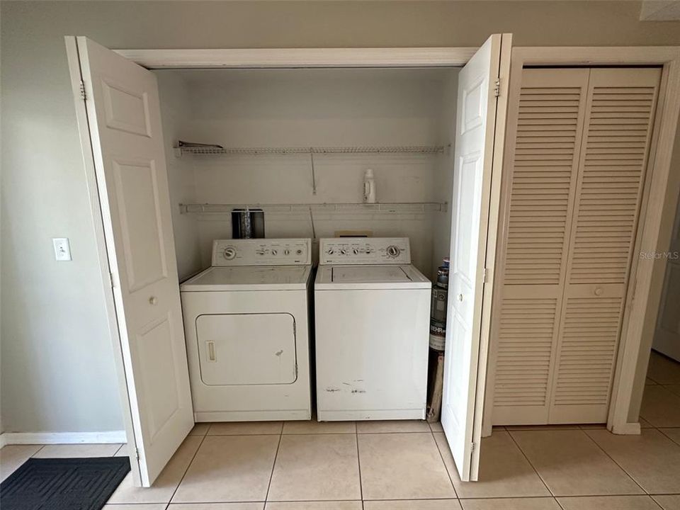 Под контрактом: $1,999 (2 спален, 2 ванн, 1324 Квадратных фут)
