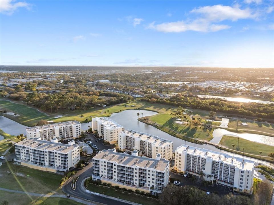 Под контрактом: $1,999 (2 спален, 2 ванн, 1324 Квадратных фут)