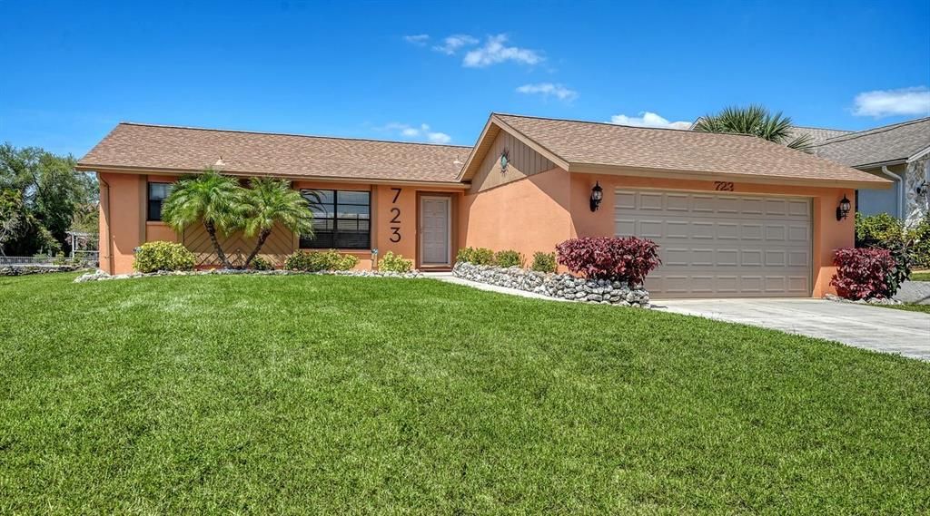 For Sale: $510,000 (2 beds, 2 baths, 1214 Square Feet)