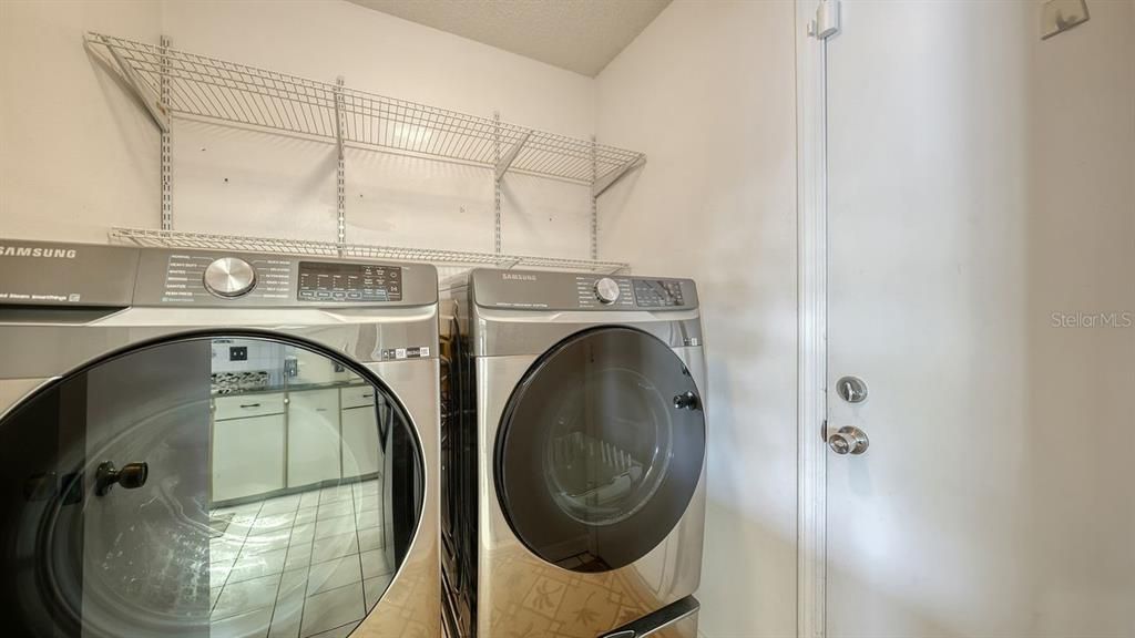For Sale: $510,000 (2 beds, 2 baths, 1214 Square Feet)