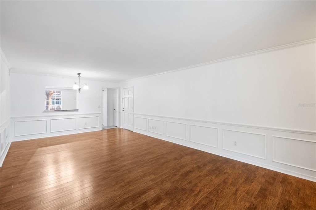 Active With Contract: $259,000 (2 beds, 2 baths, 1178 Square Feet)