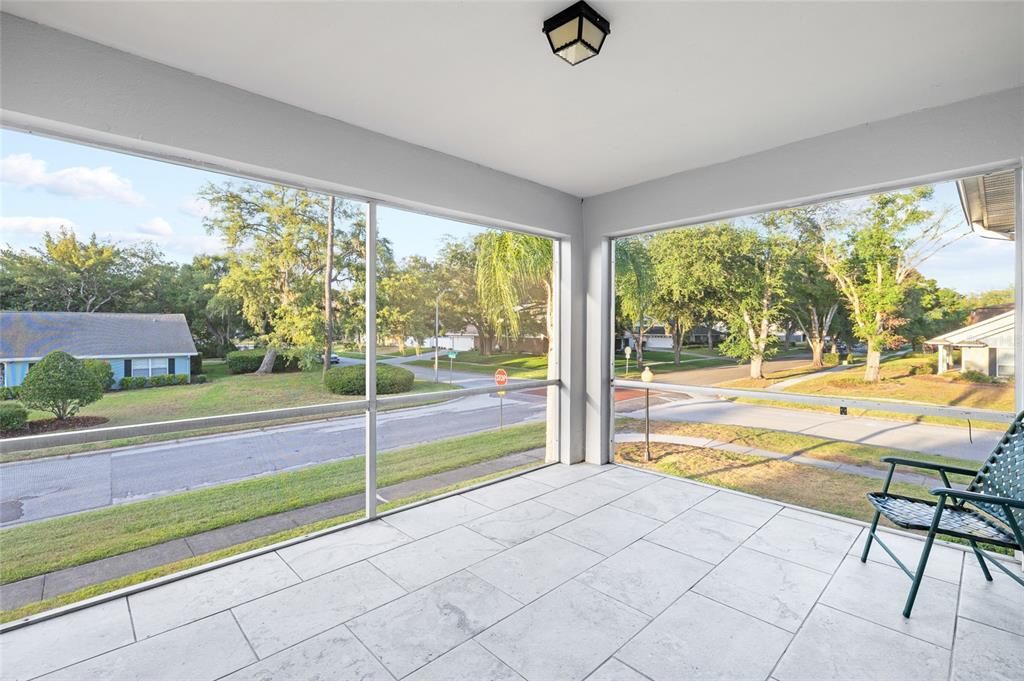 Active With Contract: $259,000 (2 beds, 2 baths, 1178 Square Feet)