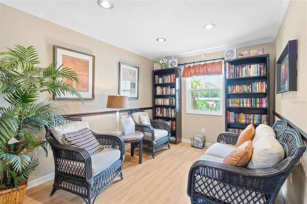Active With Contract: $259,000 (2 beds, 2 baths, 1178 Square Feet)