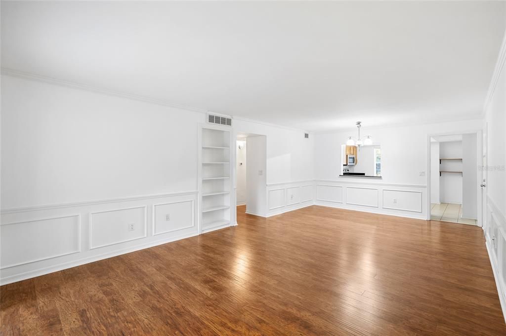 Active With Contract: $259,000 (2 beds, 2 baths, 1178 Square Feet)