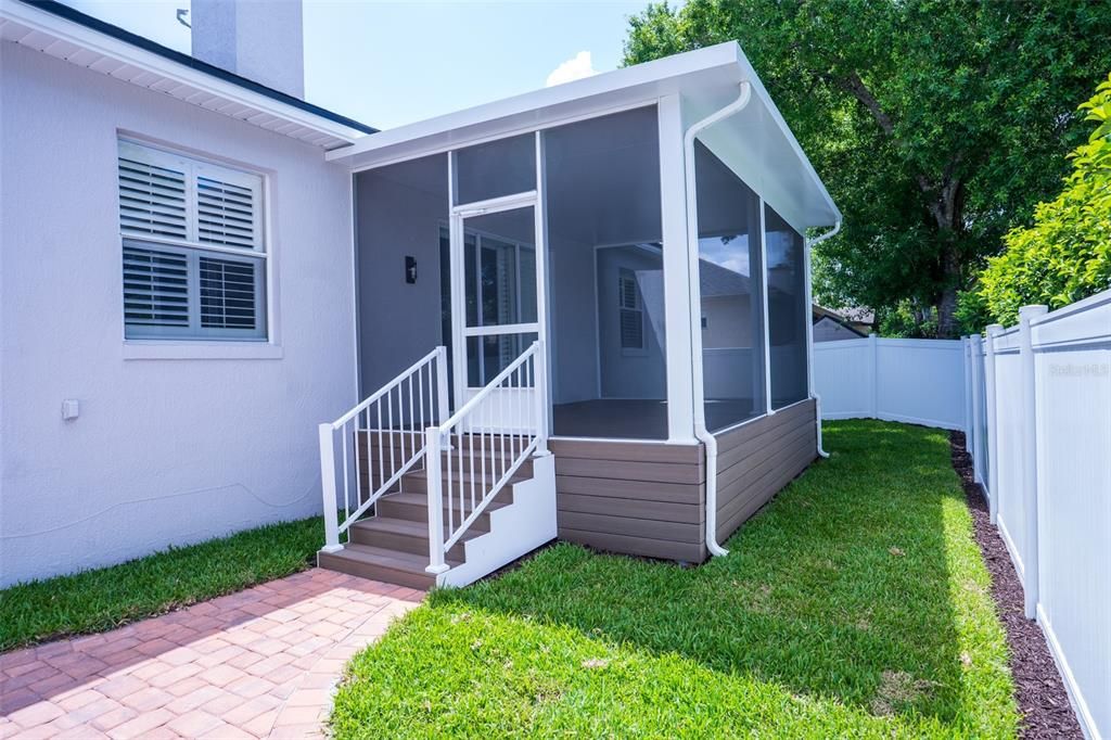 Active With Contract: $3,750 (3 beds, 2 baths, 1823 Square Feet)