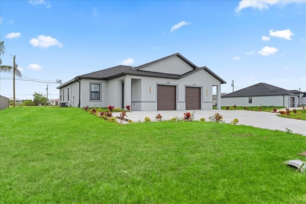 For Sale: $539,900 (6 beds, 0 baths, 2498 Square Feet)