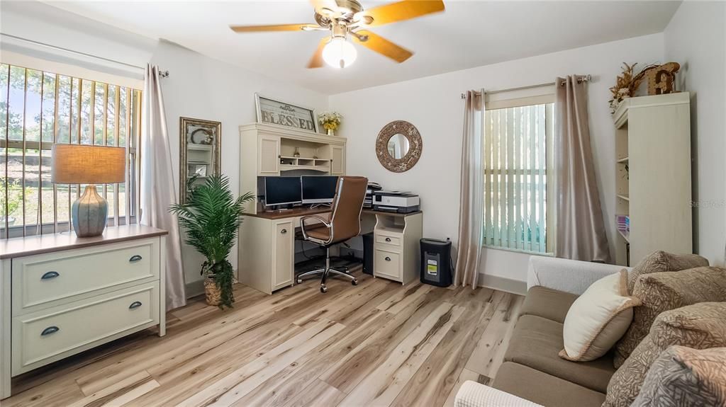 En Venta: $992,000 (4 camas, 3 baños, 2799 Pies cuadrados)