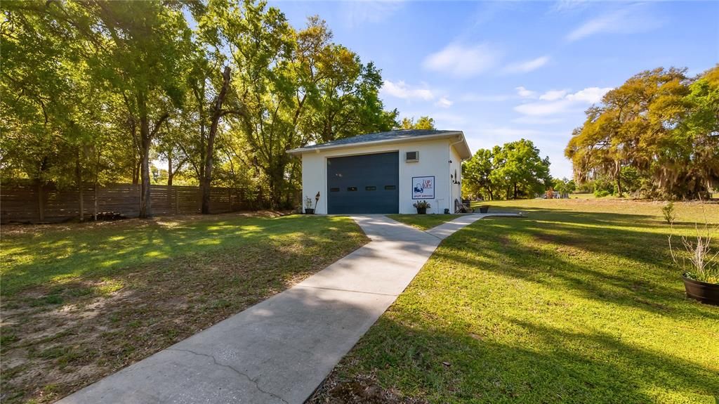 En Venta: $992,000 (4 camas, 3 baños, 2799 Pies cuadrados)