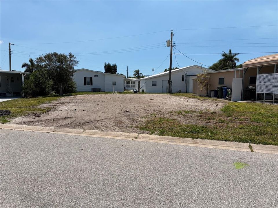 待售: $49,000 (0.10 acres)