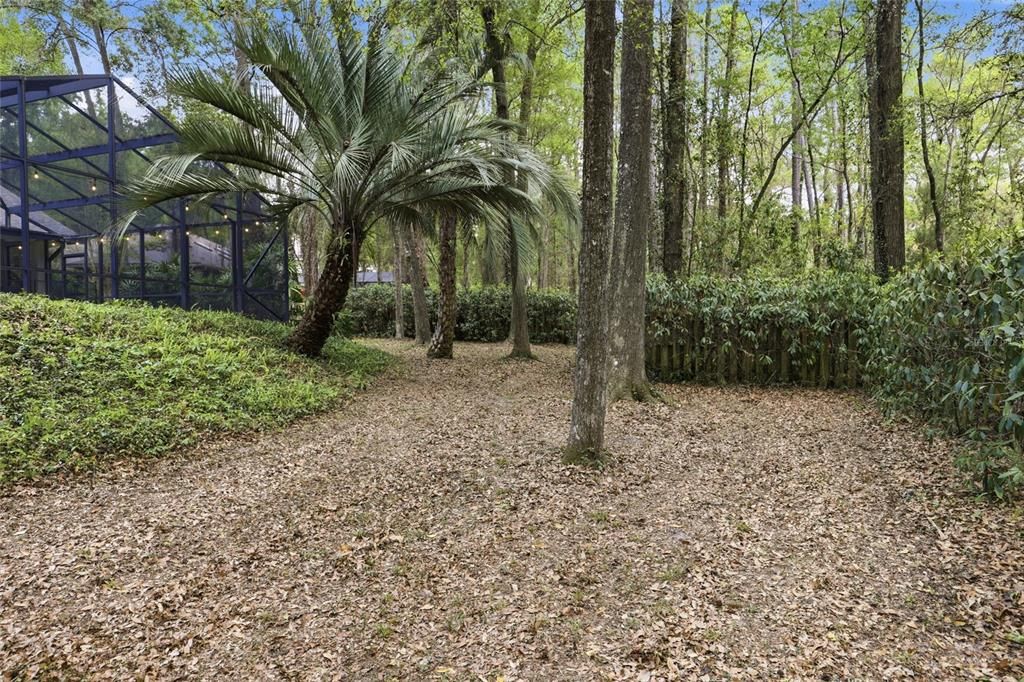 Activo con contrato: $595,000 (3 camas, 2 baños, 2390 Pies cuadrados)