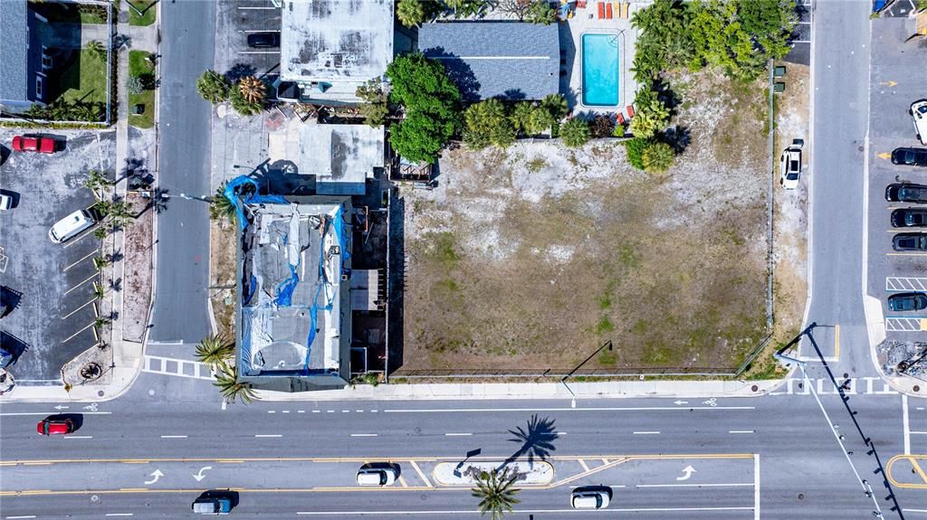 Activo con contrato: $2,975,000 (0.56 acres)
