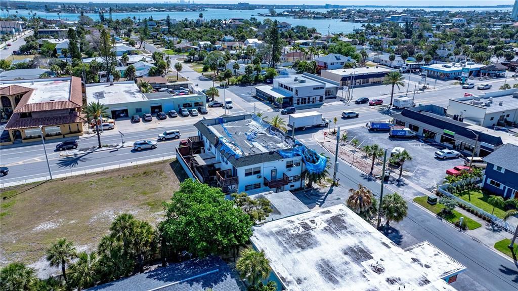 Activo con contrato: $2,975,000 (0.56 acres)