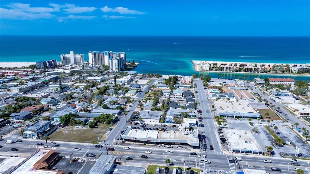 Activo con contrato: $2,975,000 (0.56 acres)