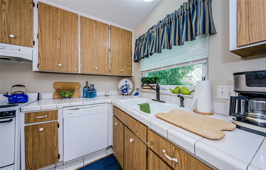 В аренду: $1,995 (2 спален, 2 ванн, 1130 Квадратных фут)
