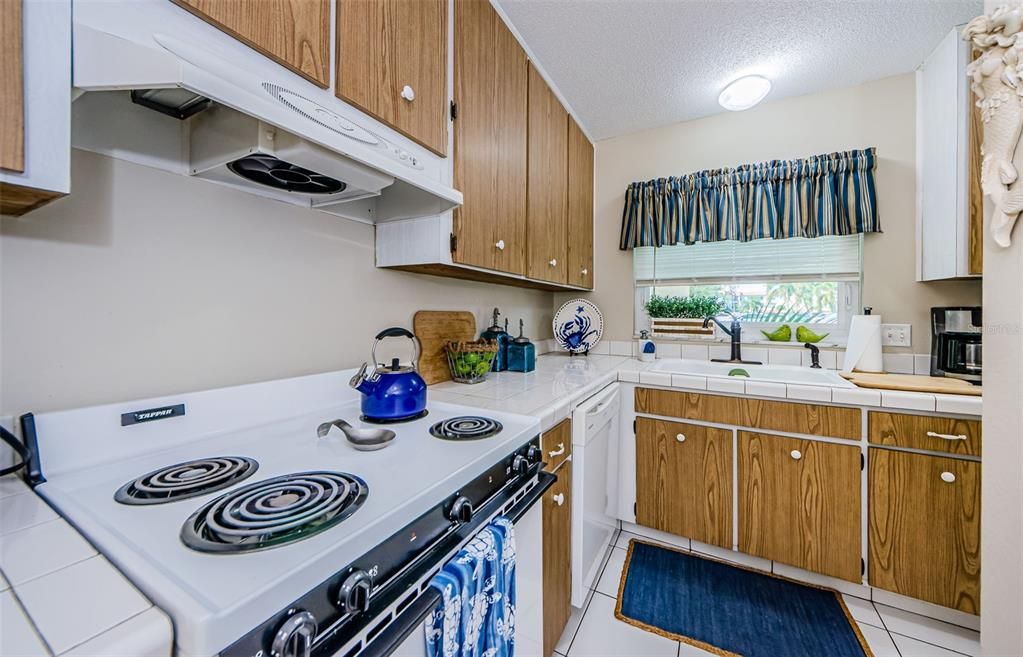 В аренду: $1,995 (2 спален, 2 ванн, 1130 Квадратных фут)