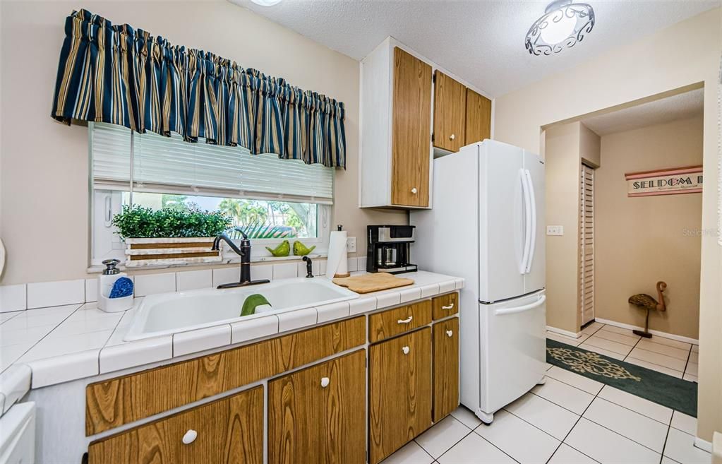 В аренду: $1,995 (2 спален, 2 ванн, 1130 Квадратных фут)