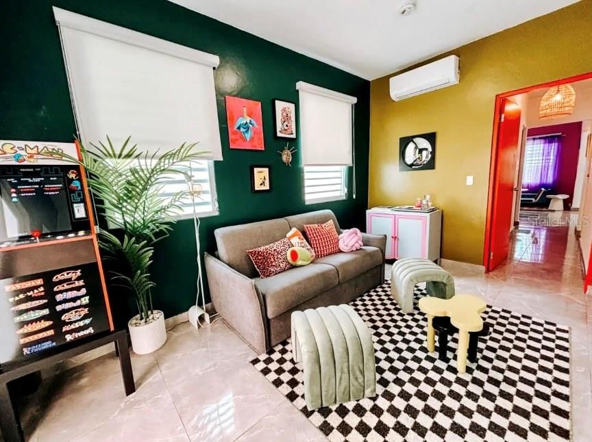 For Sale: $348,000 (5 beds, 0 baths, 0 Square Feet)
