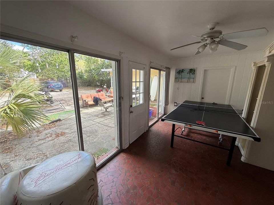 For Sale: $565,000 (5 beds, 3 baths, 2275 Square Feet)