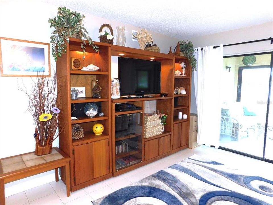 В аренду: $1,900 (2 спален, 2 ванн, 924 Квадратных фут)