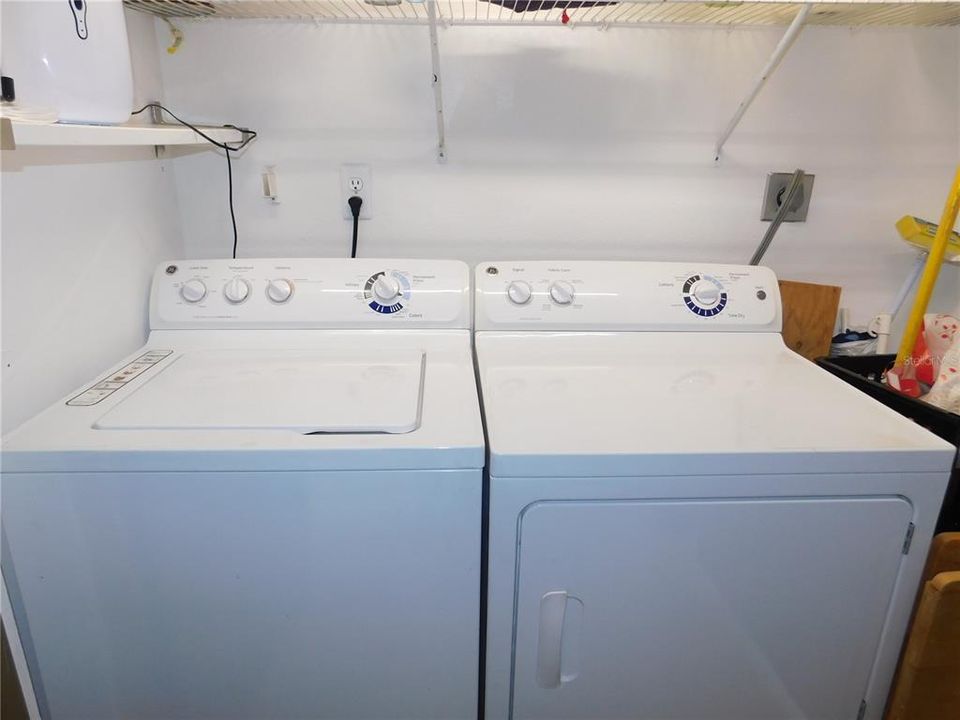 В аренду: $1,900 (2 спален, 2 ванн, 924 Квадратных фут)