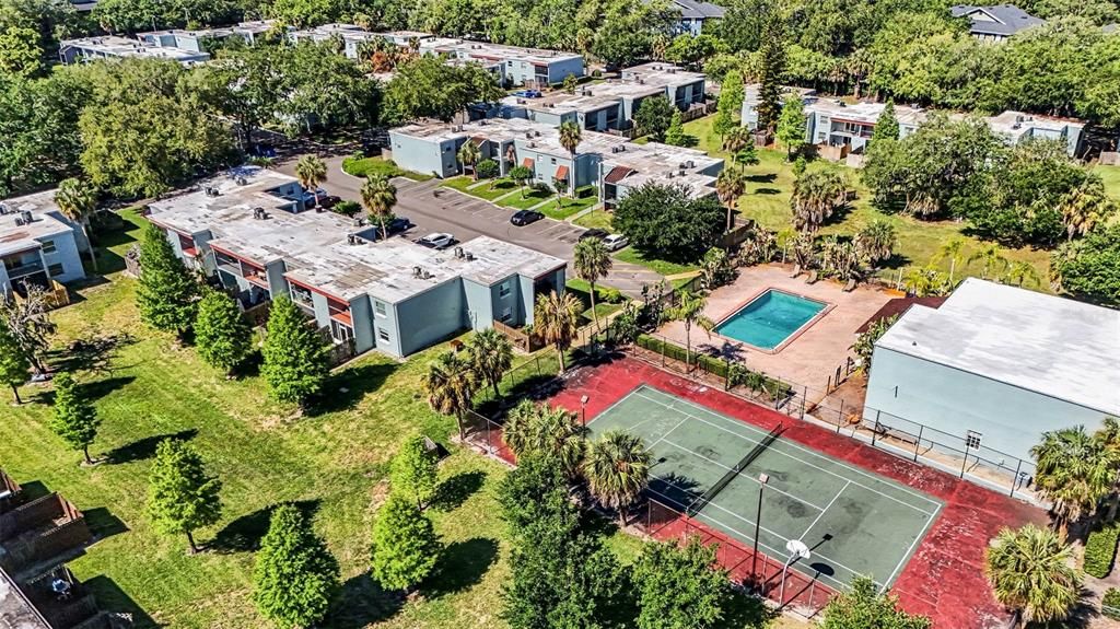 For Sale: $119,400 (1 beds, 1 baths, 742 Square Feet)