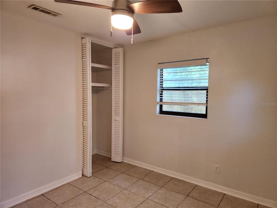 Active With Contract: $199,900 (3 beds, 1 baths, 1008 Square Feet)
