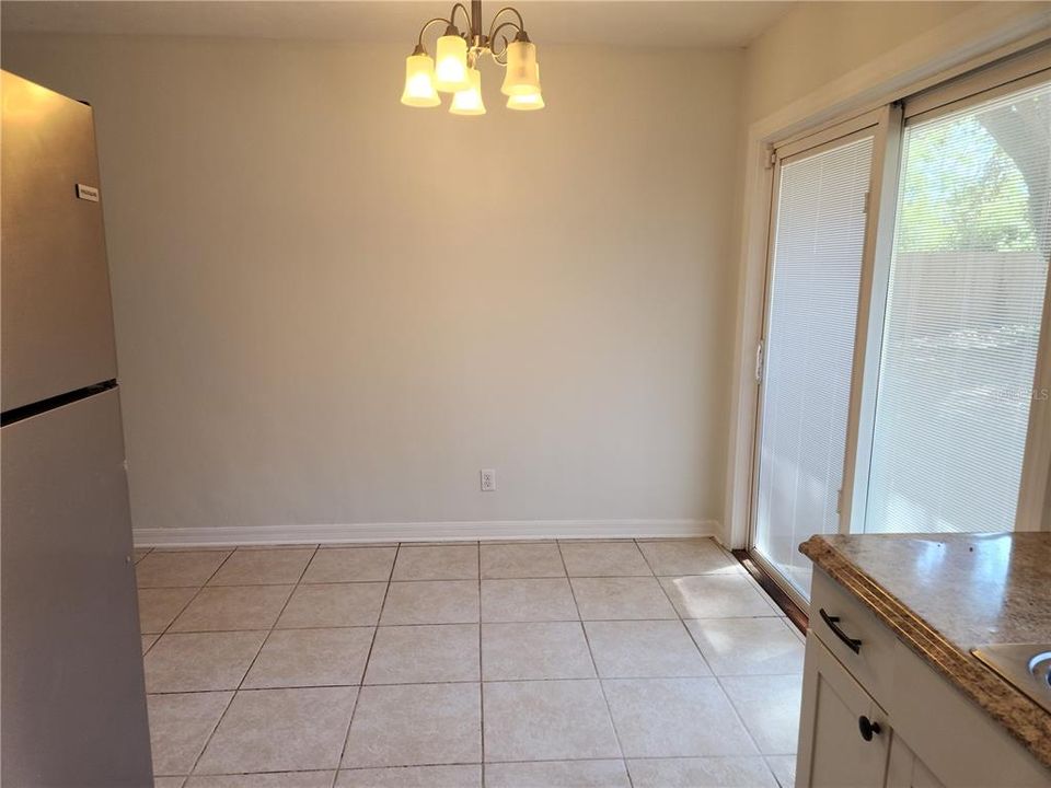 Active With Contract: $199,900 (3 beds, 1 baths, 1008 Square Feet)