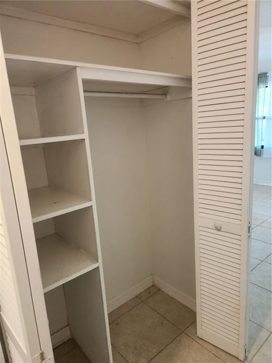Active With Contract: $199,900 (3 beds, 1 baths, 1008 Square Feet)