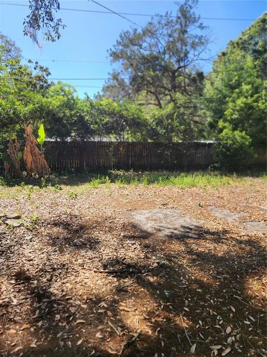 Active With Contract: $199,900 (3 beds, 1 baths, 1008 Square Feet)