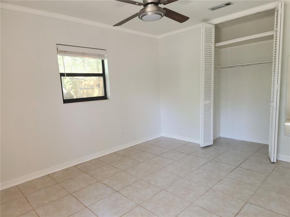 Active With Contract: $199,900 (3 beds, 1 baths, 1008 Square Feet)