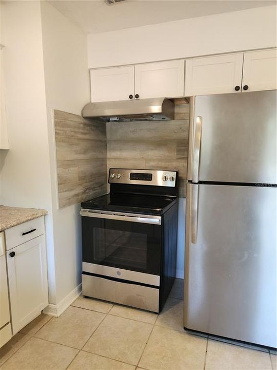 Active With Contract: $199,900 (3 beds, 1 baths, 1008 Square Feet)
