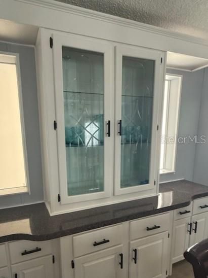 Под контрактом: $199,000 (3 спален, 2 ванн, 1475 Квадратных фут)