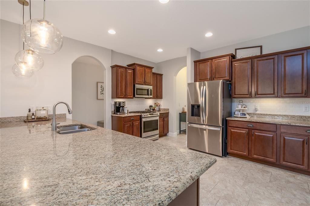 Active With Contract: $610,000 (4 beds, 3 baths, 3068 Square Feet)