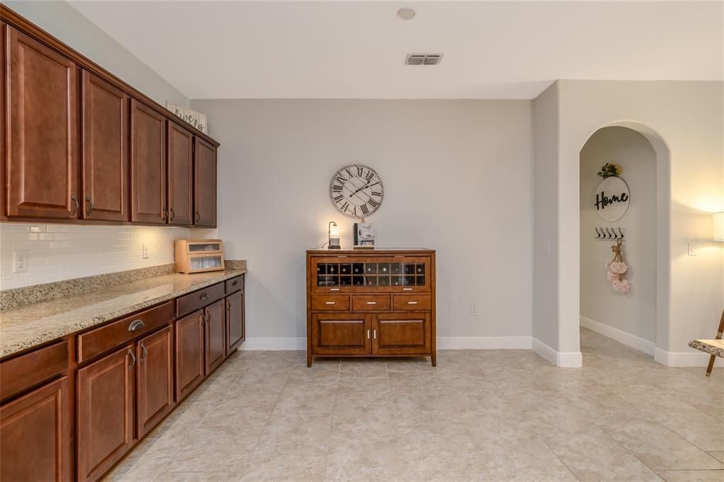 Active With Contract: $610,000 (4 beds, 3 baths, 3068 Square Feet)