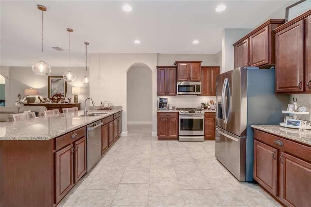 Active With Contract: $610,000 (4 beds, 3 baths, 3068 Square Feet)