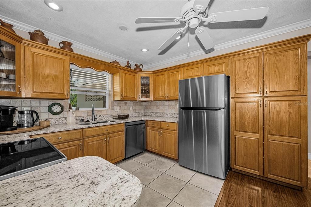 В аренду: $4,500 (3 спален, 2 ванн, 1500 Квадратных фут)