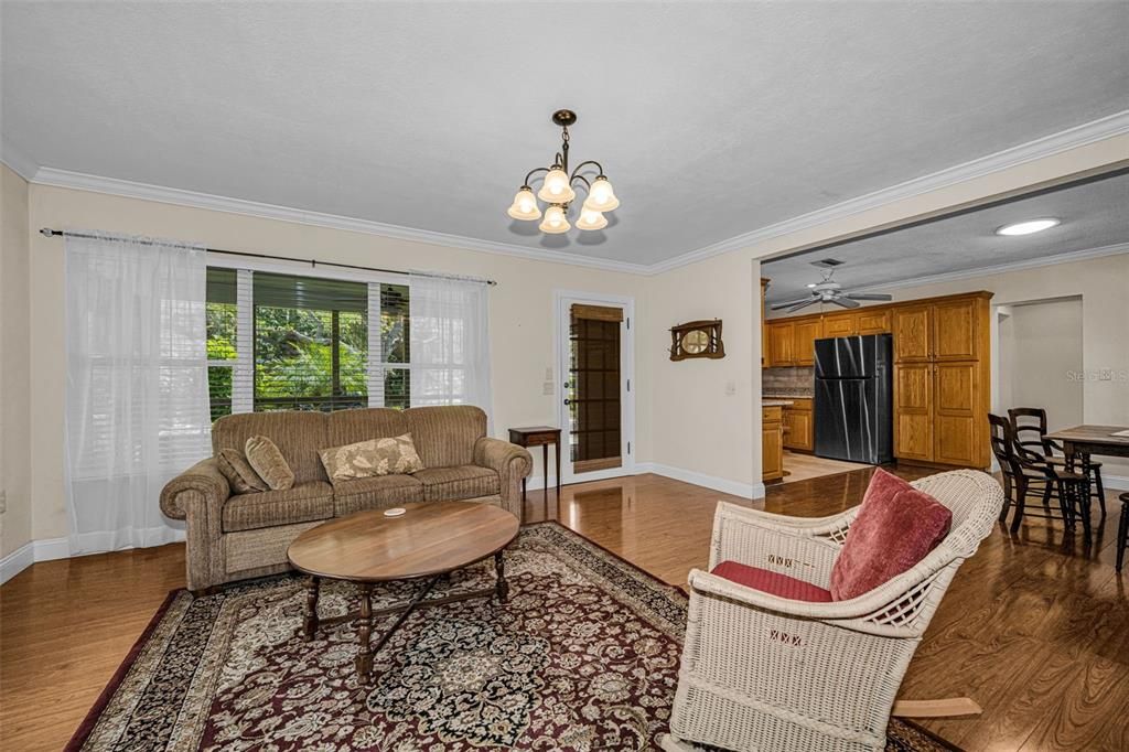 В аренду: $4,500 (3 спален, 2 ванн, 1500 Квадратных фут)