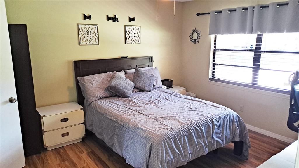 En Venta: $299,900 (3 camas, 2 baños, 1208 Pies cuadrados)